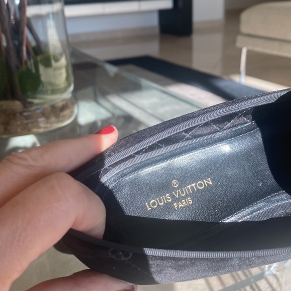 Louis Vuitton
LV Monogram Velvet Anteuil Men’s Slip on Shoes - Picture 5 of 12